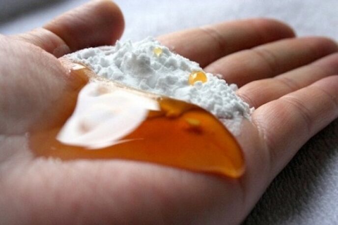 Baking soda mixed with honey is a folk remedy for enlarging the male sexual organ. 